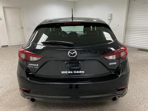 2018 Mazda Mazda3 Touring