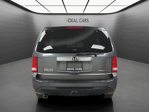 Modern Steel Metallic 2015 Honda Pilot SE