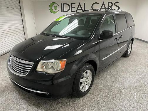 2012 Chrysler Town & Country Touring