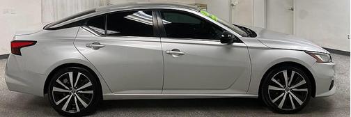 2020 Nissan Altima SR FWD