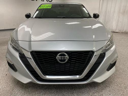 2020 Nissan Altima SR FWD