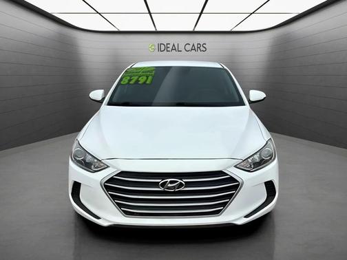 Quartz White Pearl 2017 Hyundai ELANTRA SE