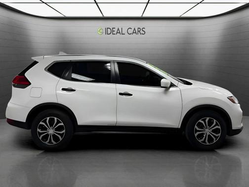 Glacier White 2017 Nissan Rogue S