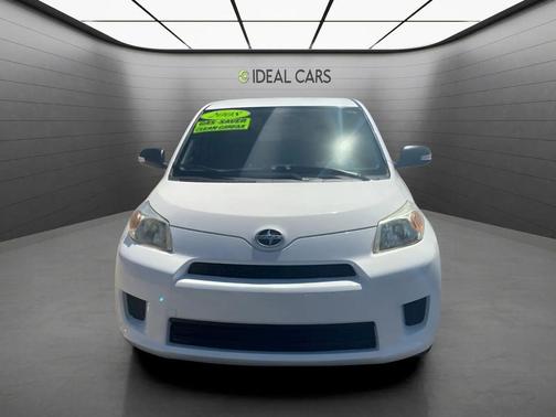Super White 2008 Scion xD Base
