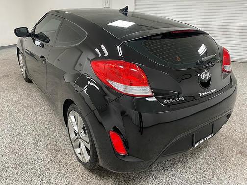 2016 Hyundai Veloster Base
