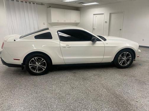 2011 Ford Mustang V6