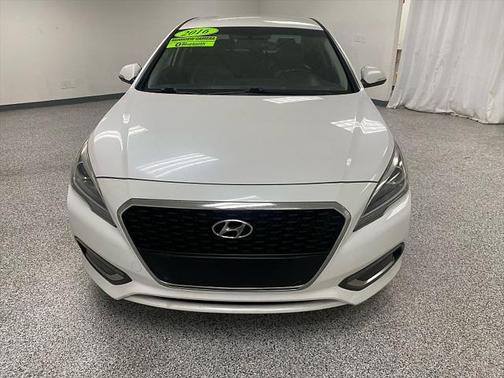 2016 Hyundai SONATA Hybrid Limited