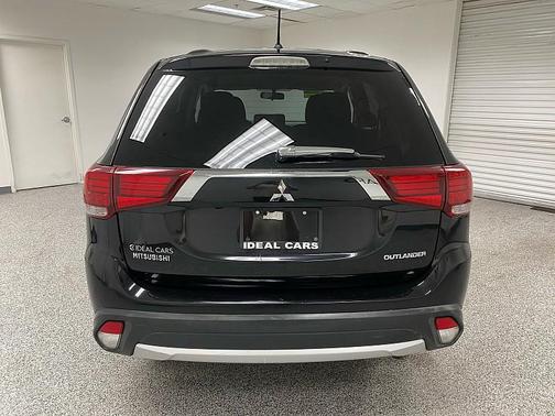 2016 Mitsubishi Outlander ES