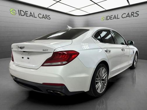 Uyuni White 2020 Genesis G70 2.0T RWD