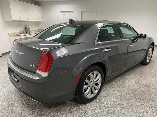 2019 Chrysler 300 Limited
