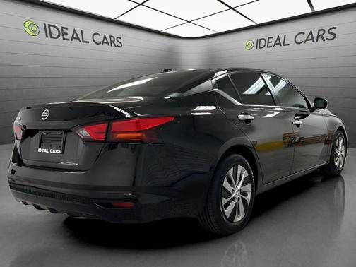 Super Black 2020 Nissan Altima S FWD