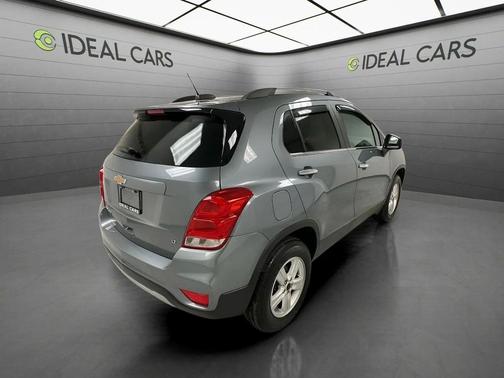 Gray 2019 Chevrolet Trax LT