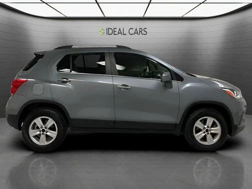 Gray 2019 Chevrolet Trax LT