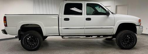 2005 GMC Sierra 1500 SLE HD Crew Cab