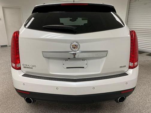 DIAMOND WHITE 2016 Cadillac SRX Luxury Collection