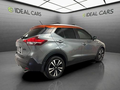Gun Metallic 2020 Nissan Kicks SV