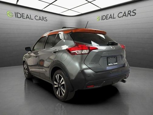 Gun Metallic 2020 Nissan Kicks SV