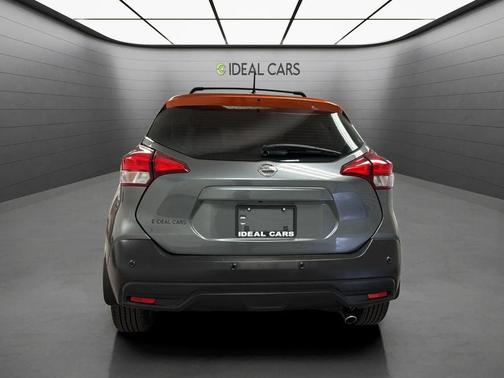 Gun Metallic 2020 Nissan Kicks SV