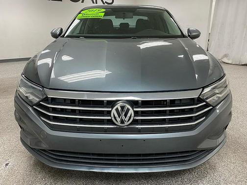 Platinum Gray Metallic 2019 Volkswagen Jetta 1.4T S