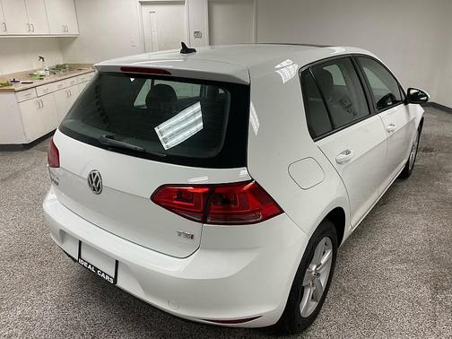 2017 Volkswagen Golf TSI Wolfsburg Edition 4-Door