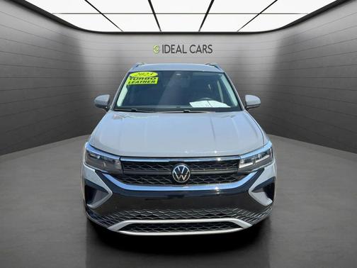 Pure Gray 2023 Volkswagen Taos 1.5T SE