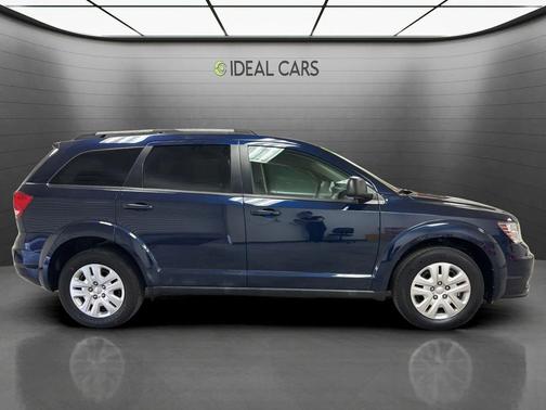 Contusion Blue Pearlcoat 2018 Dodge Journey SE
