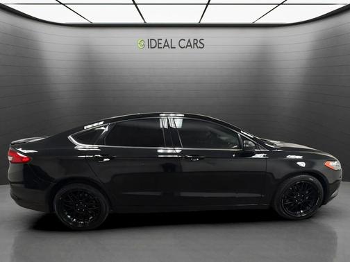 Shadow Black 2018 Ford Fusion SE