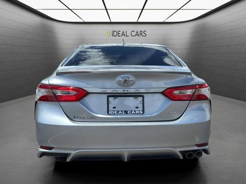 Celestial Silver Metallic 2020 Toyota Camry SE