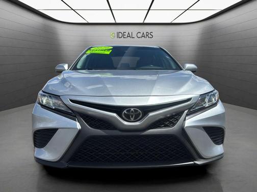 Celestial Silver Metallic 2020 Toyota Camry SE