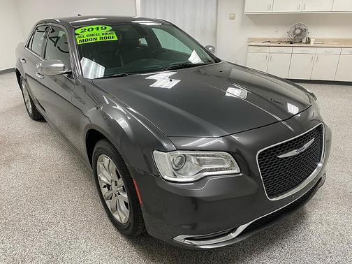 2019 Chrysler 300 Limited