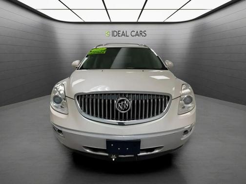 White Diamond Tricoat 2011 Buick Enclave 2XL