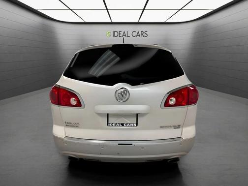 White Diamond Tricoat 2011 Buick Enclave 2XL