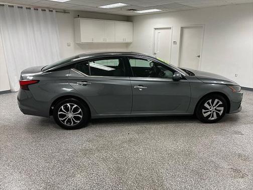 2022 Nissan Altima S FWD