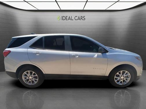 Silver Ice Metallic 2020 Chevrolet Equinox LS