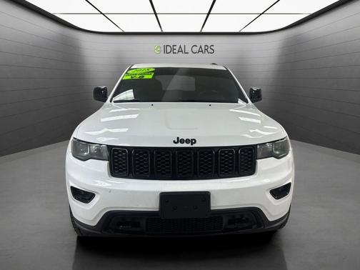 Bright White Clearcoat 2018 Jeep Grand Cherokee Upland