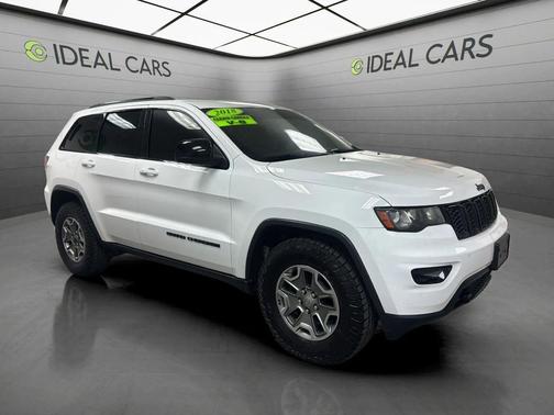 Bright White Clearcoat 2018 Jeep Grand Cherokee Upland