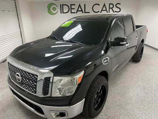 2017 Nissan Titan SV