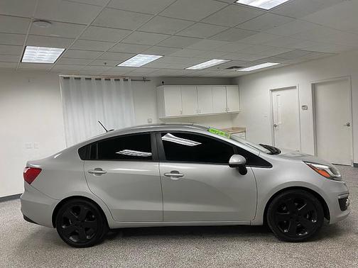 2016 Kia Rio SX