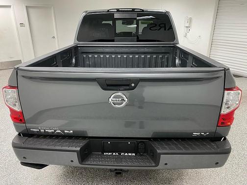 2021 Nissan Titan SV