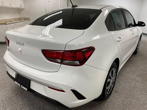 WHITE 2022 Kia Rio LX