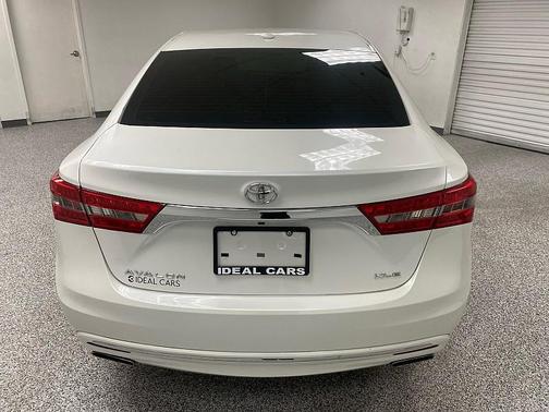 2018 Toyota Avalon XLE Plus