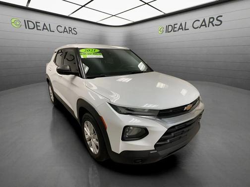 White 2021 Chevrolet Trailblazer LS