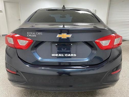 2016 Chevrolet Cruze LS Auto