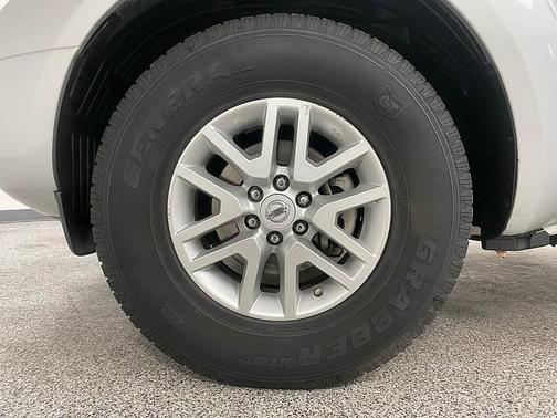 2017 Nissan Frontier SV