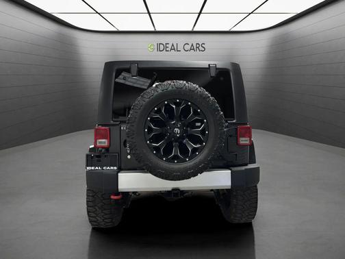 Black Clearcoat 2018 Jeep Wrangler JK Unlimited Sahara