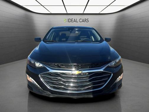 Mosaic Black Metallic 2023 Chevrolet Malibu FWD 1LT