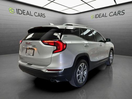 Quicksilver Metallic 2018 GMC Terrain SLT