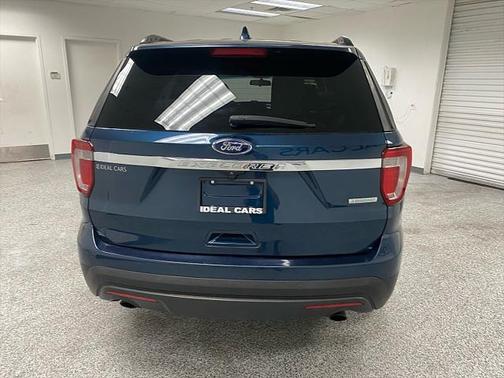 2016 Ford Explorer Base