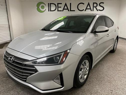2019 Hyundai ELANTRA SE