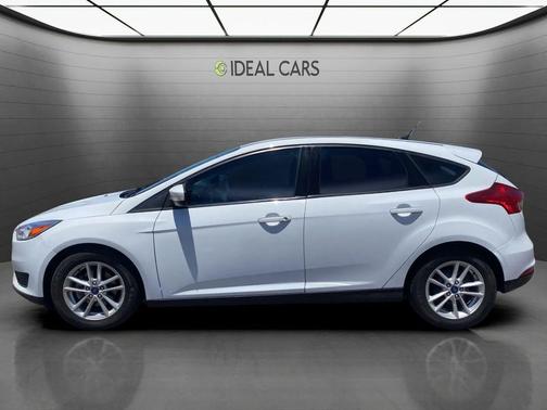 Frozen White 2017 Ford Focus SE